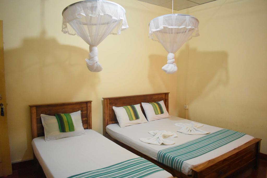 Ranliya Lodge Anuradhapura Ngoại thất bức ảnh