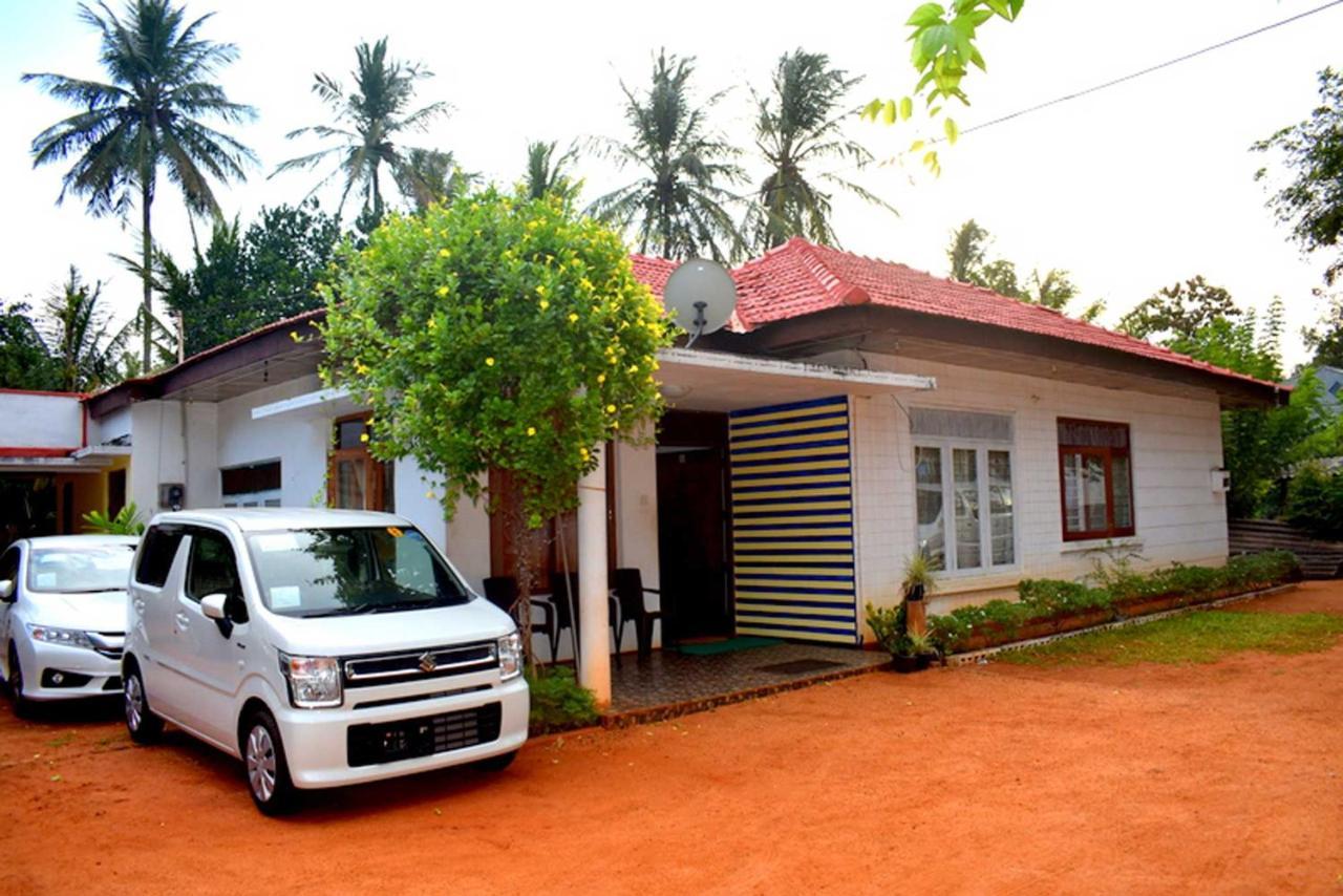 Ranliya Lodge Anuradhapura Ngoại thất bức ảnh